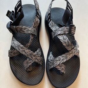 Chaco Z2 Classic Black and White Adventure Sandals size 8